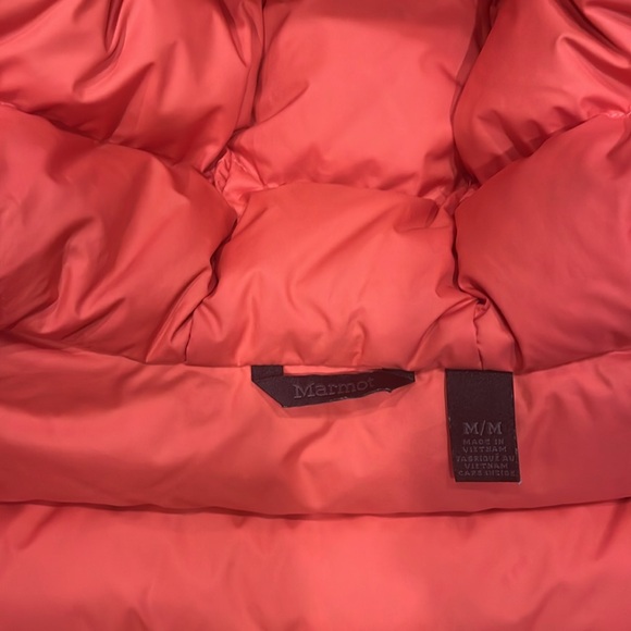 Marmot girls puffer down jacket , size M 8-10 years old - Picture 2 of 5